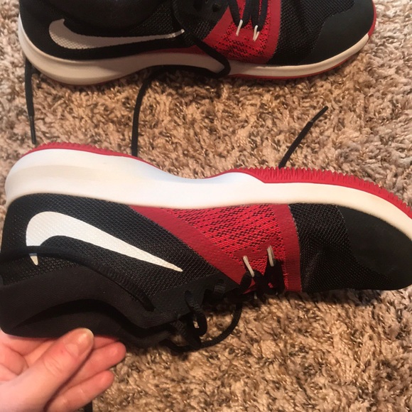 Boys Nike - Picture 4 of 6